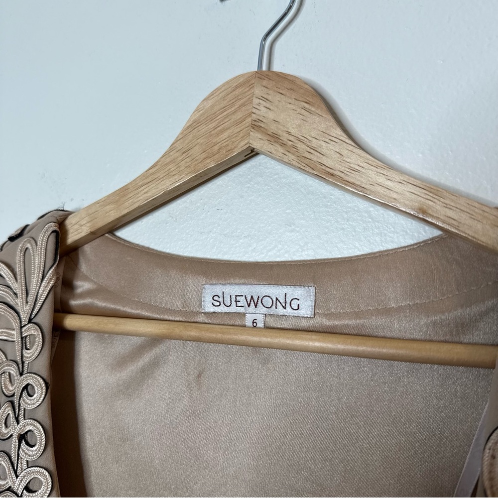 New Sue Wong Cap Sleeve Embroidered Appliqué Sheath Dress size 6 - Picture 8 of 15